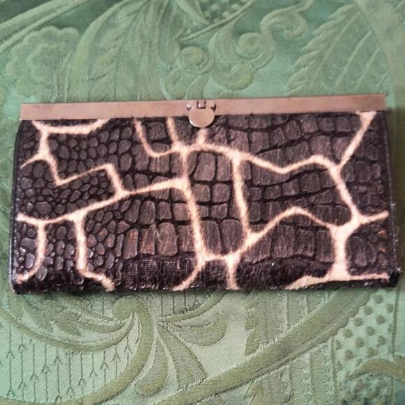 Black and White Animal Print Wallet. Great Condition - Picture 2 of 6